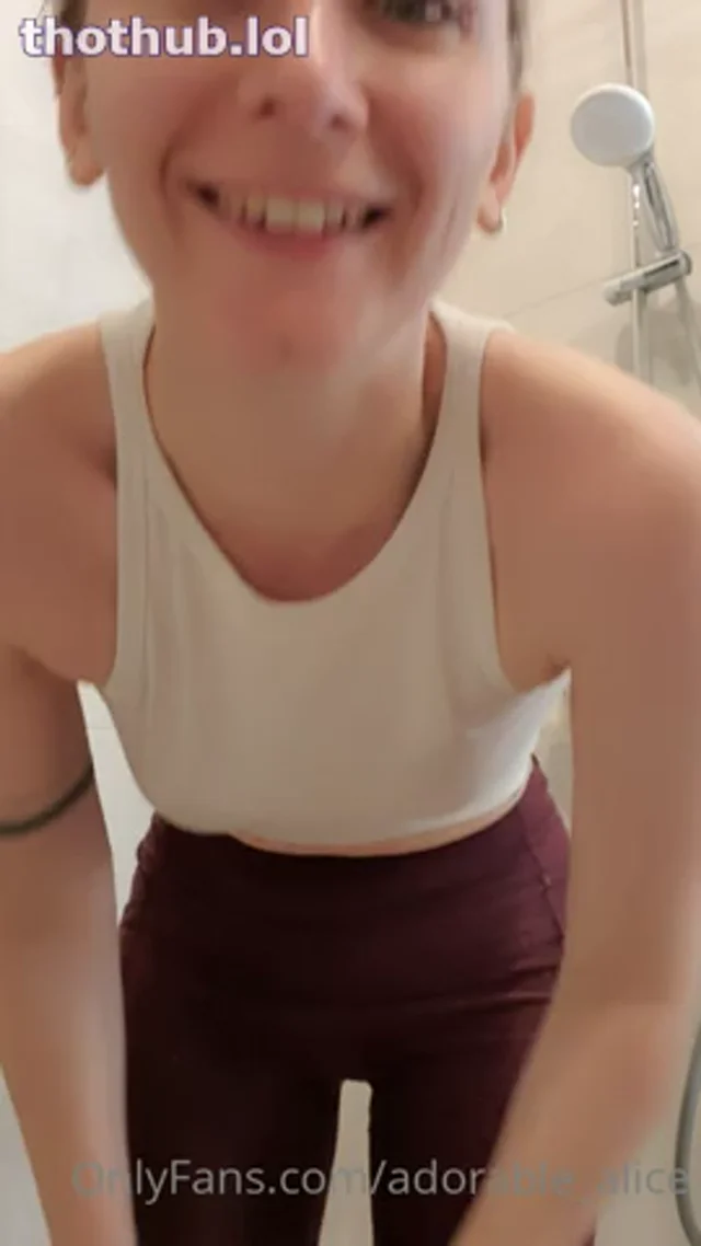 Adorable Alice – Shower