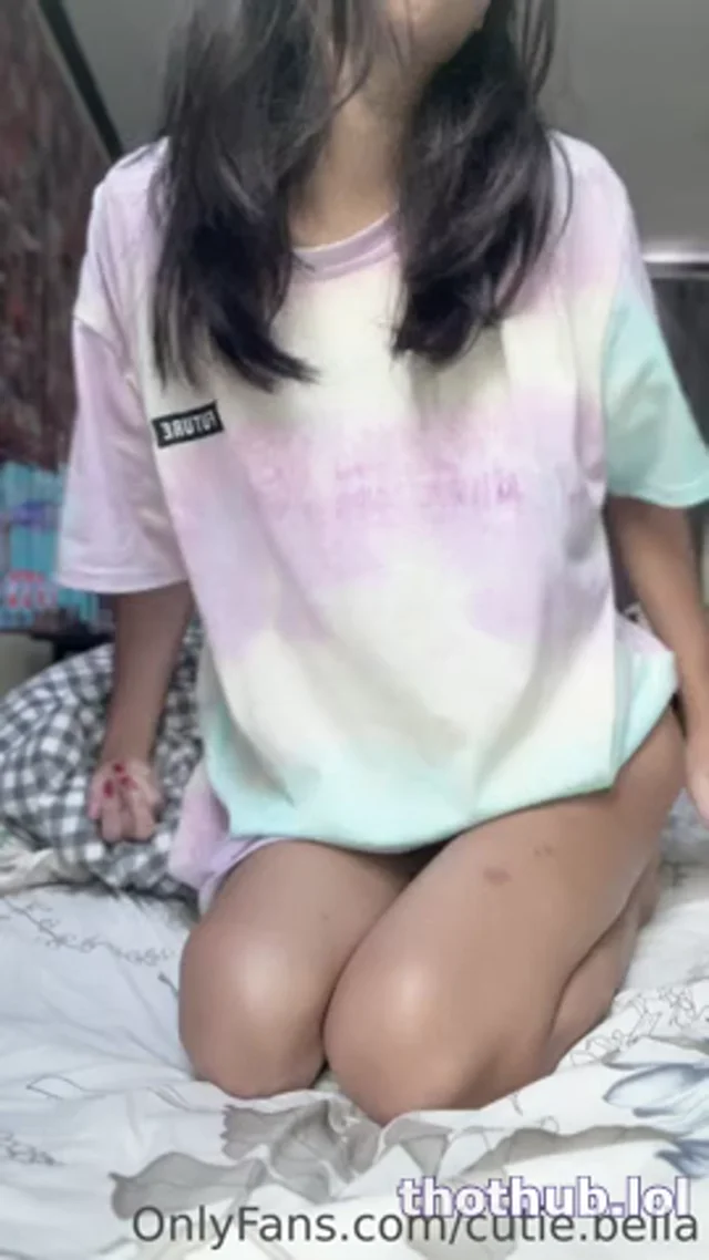 Cutie.bella dildo sex