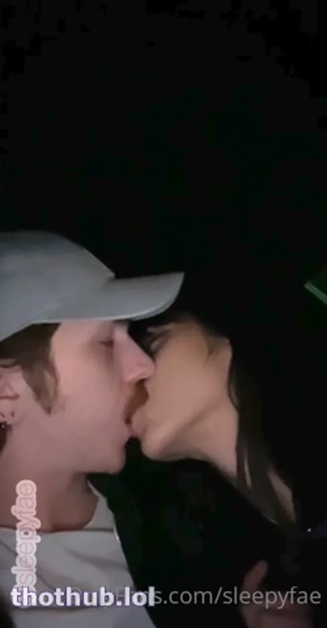 Sleepyfae car blowjob