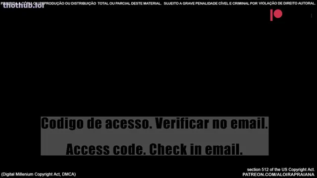 Loira Praiana_ brincando com o dildo pretão