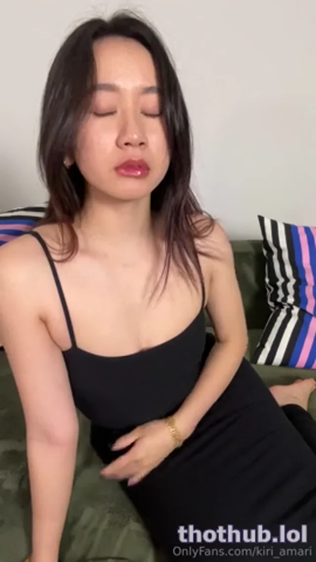 Kiri_amari masturbation