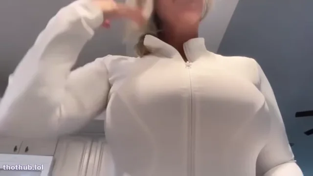 Teasing Big Tits – Shannon Weaver