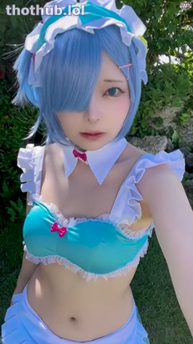 Tsunapoe Rem cosplay