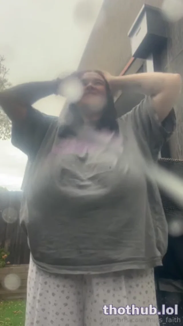 Missfaith outdoor strip