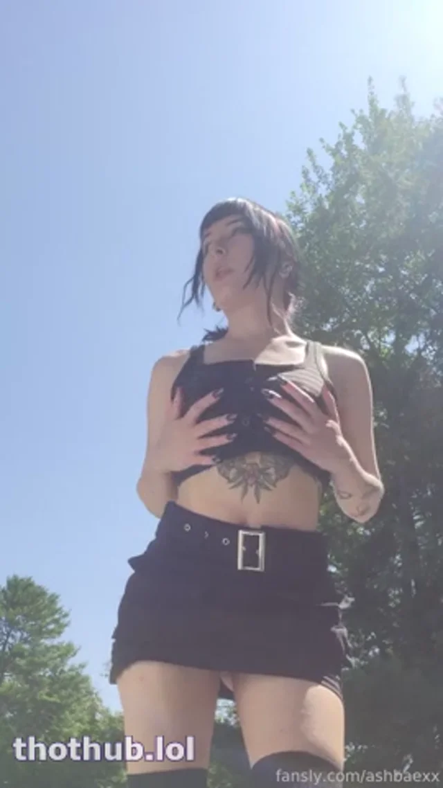 Ash sexy goth babe outside solo squirt