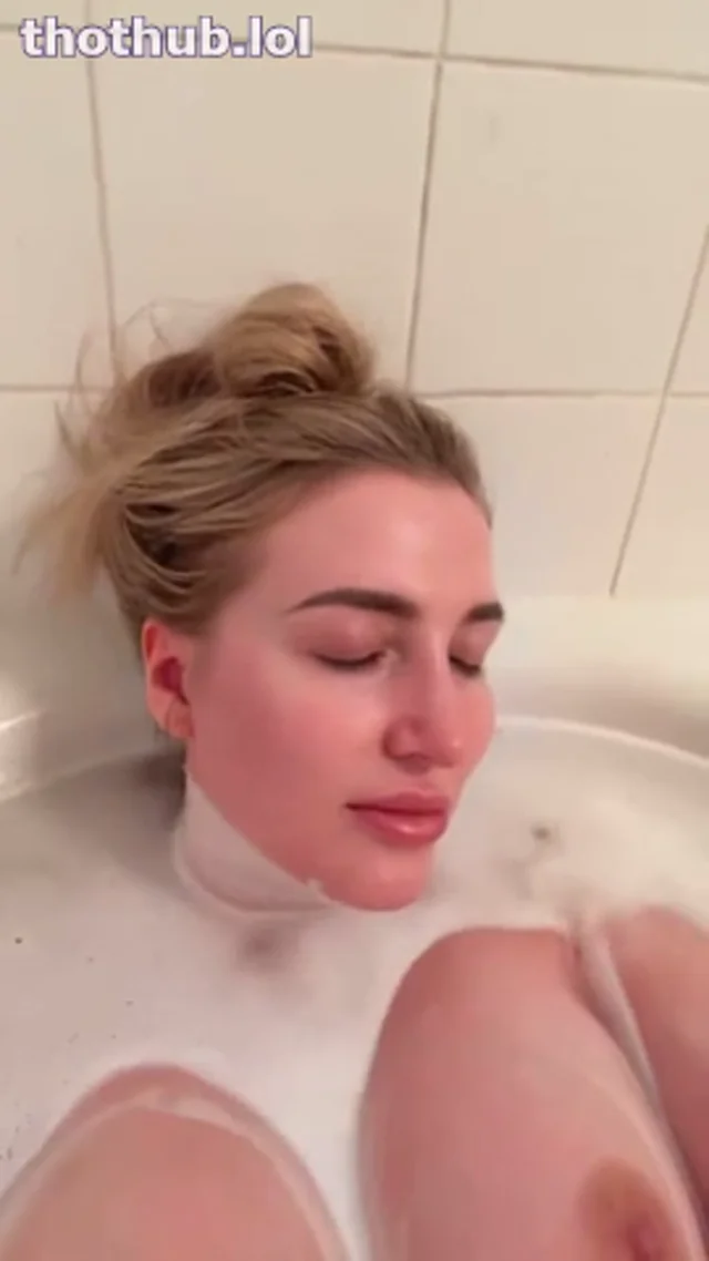 BXJXO – Bubble(?) Bath