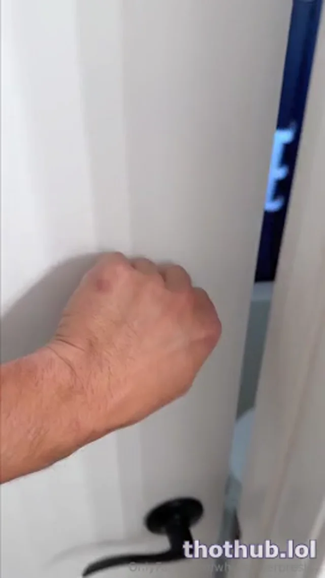 Whoispiperpresley Shower