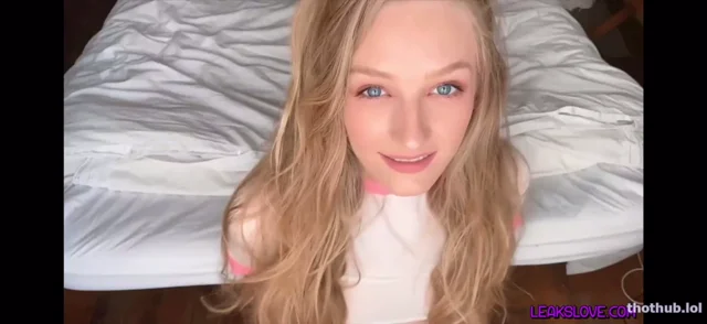 Kwgirlx – begging for daddy’s cum