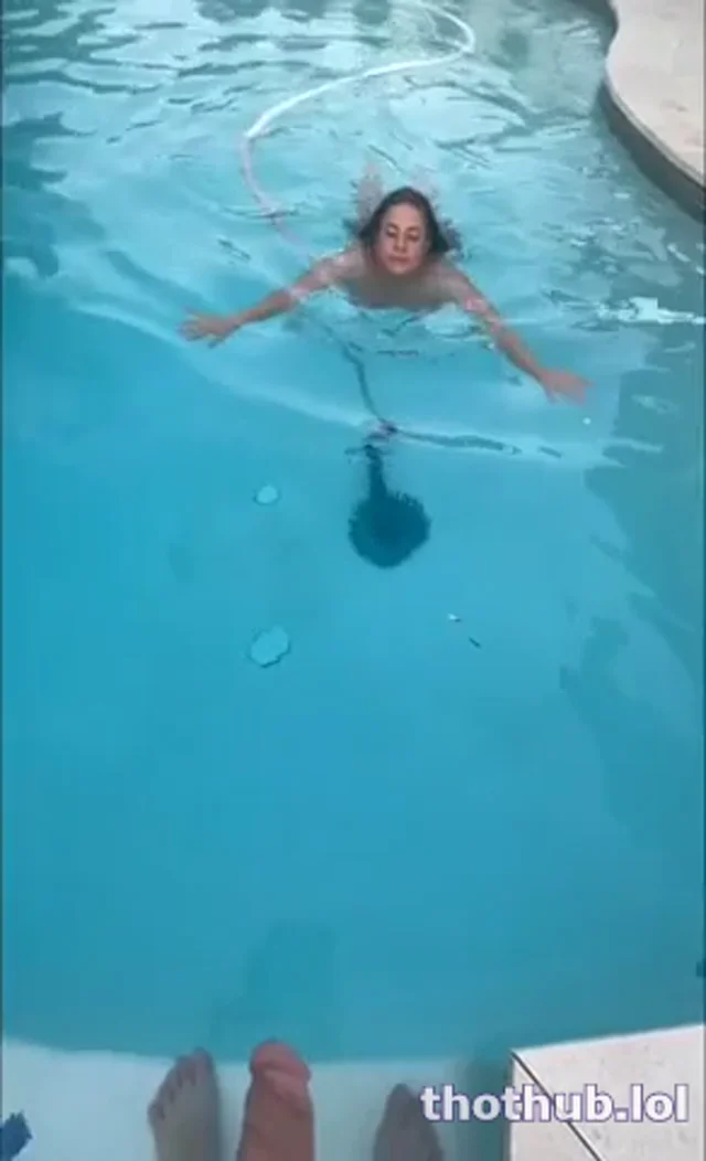 Buttsboobsfood pool fuck