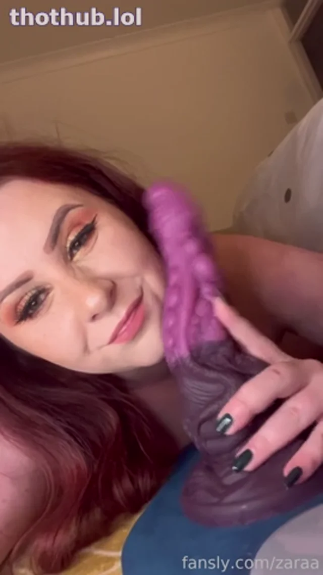 Zaraa huge alien dildo