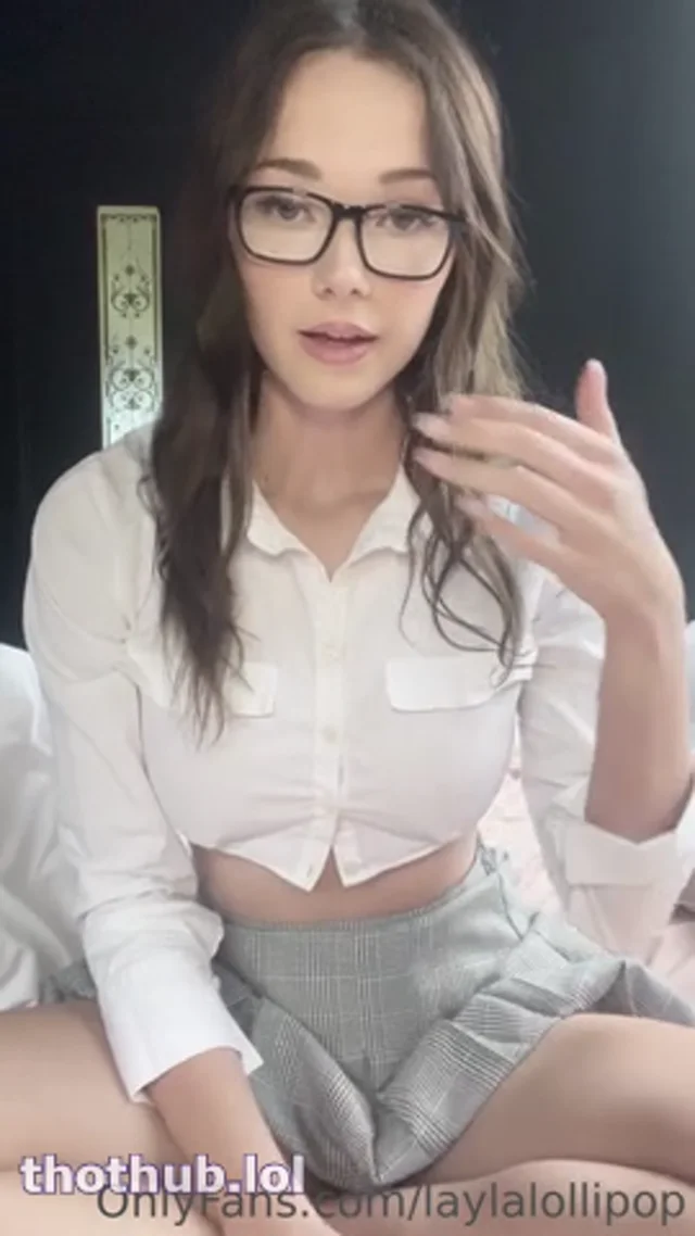 Layla sexy Australian babe solo