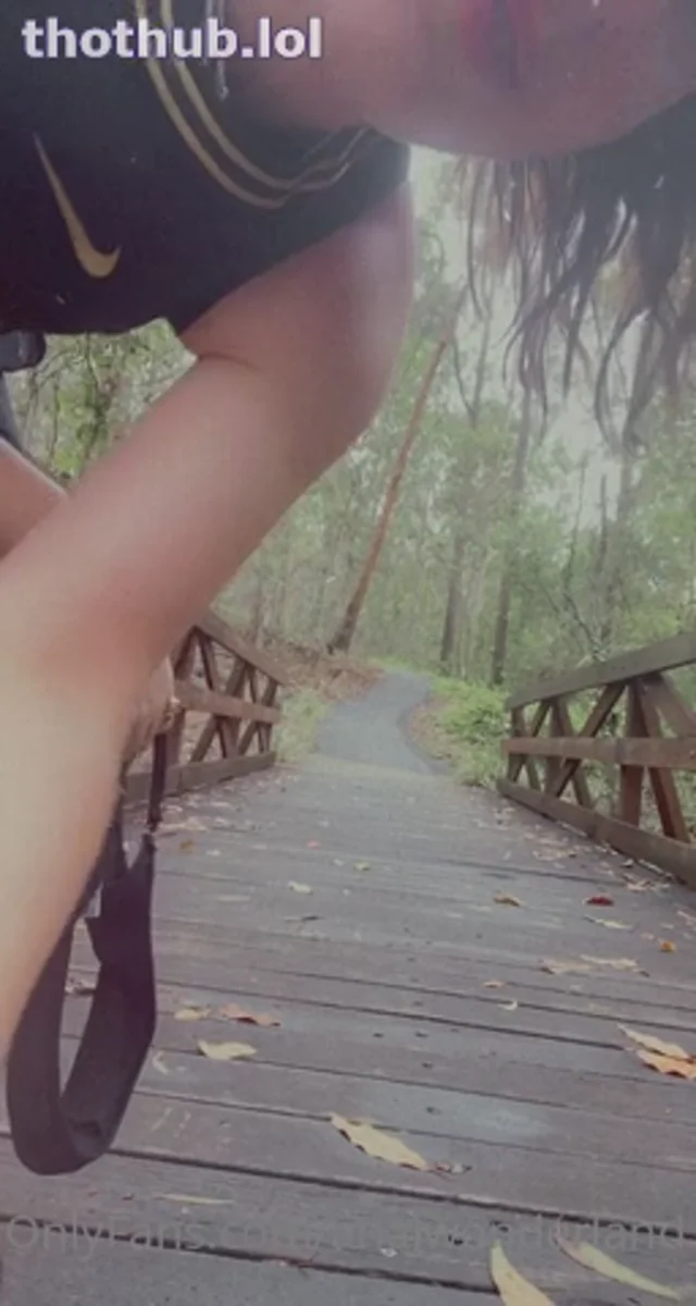 Sarah aussie PAWG pov solo in public