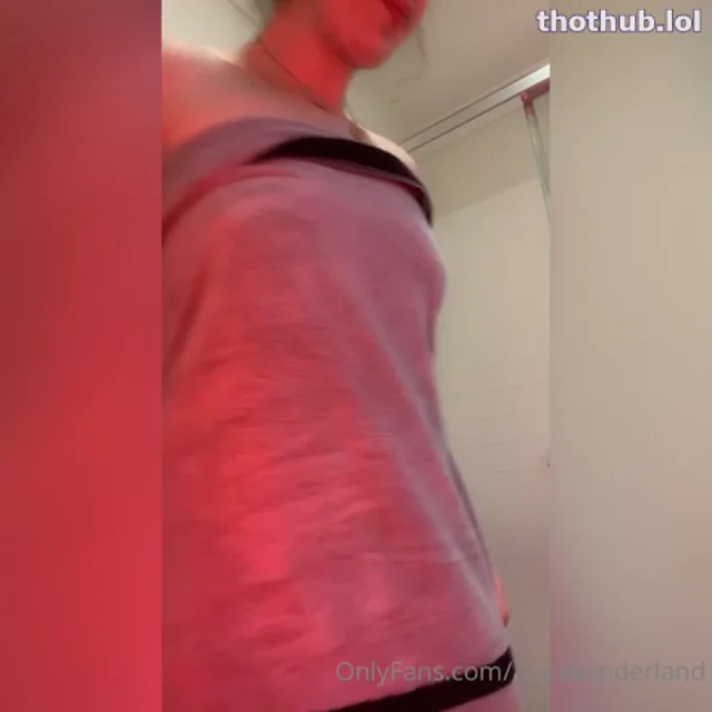 Sarah aussie PAWG sexy ANAL dildo in shower