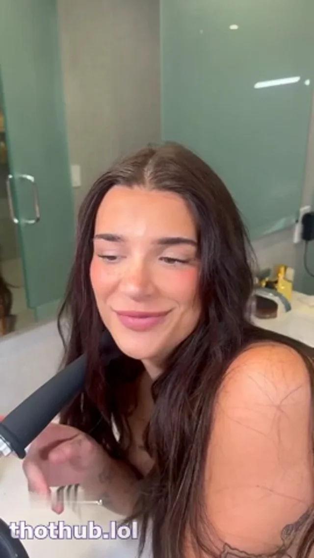 Arikytsya bathroom fuckmachine