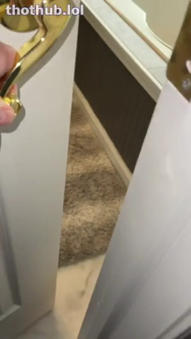 Jakara Mitchell Gets Filled In The Bathroom