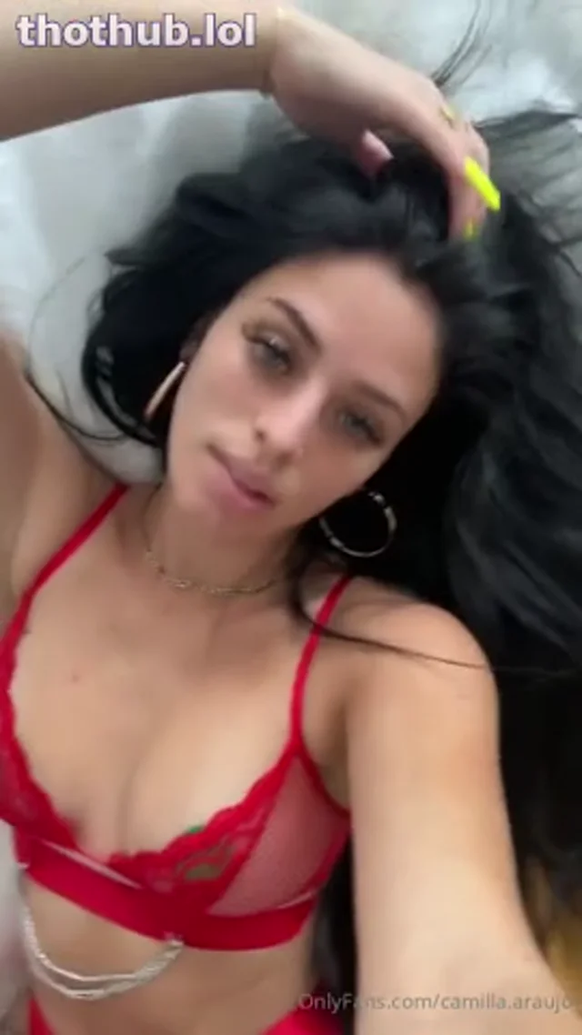 Camilla Araujo – Masturbating over the panties