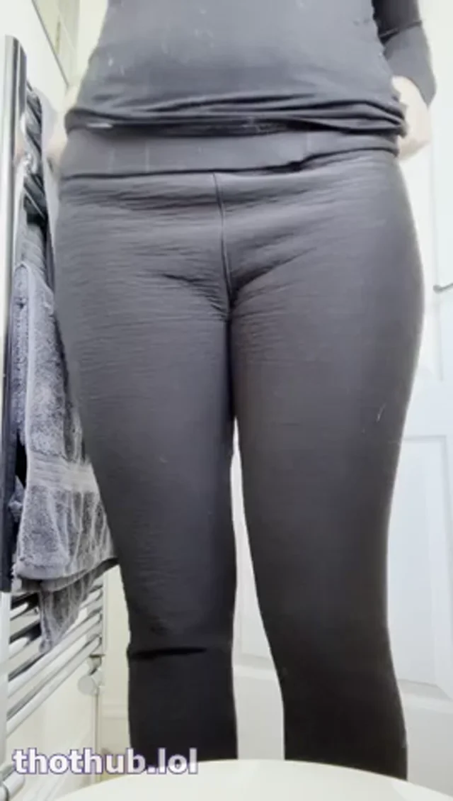 Yourhikerbabe encouraging you to devour my pee and asshole worship