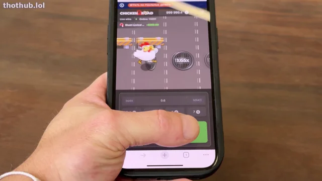 Sweetie Fox – Burnt Chicken and Heated Pin-Up Wife in the Kitchen