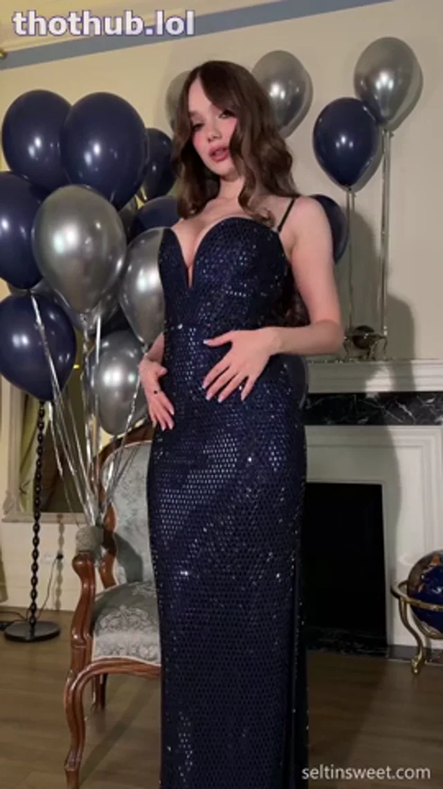 Seltin Sweet – Blue Sequin Dress Striptease