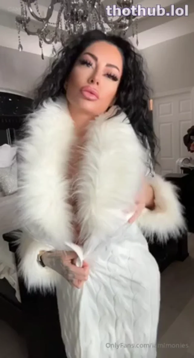 Lindi Nunziato in White PPV ONLYFANS