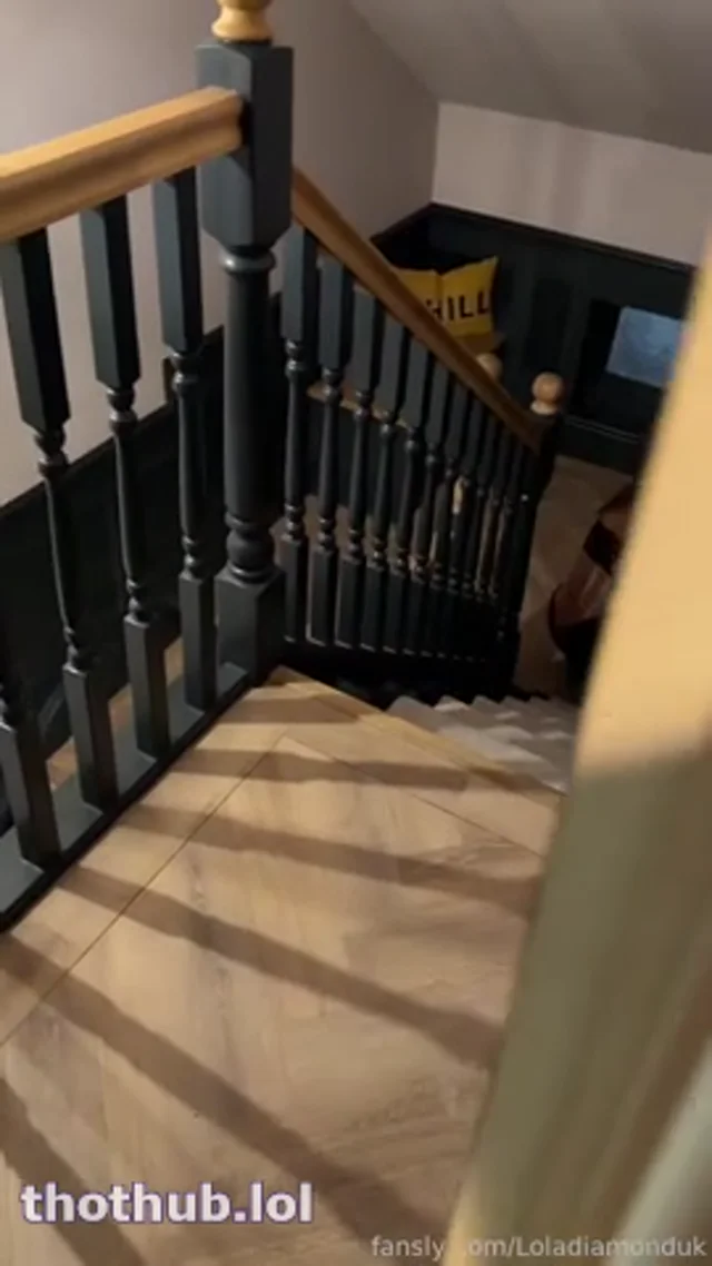 Lola Diamond: Dress Like A Slut