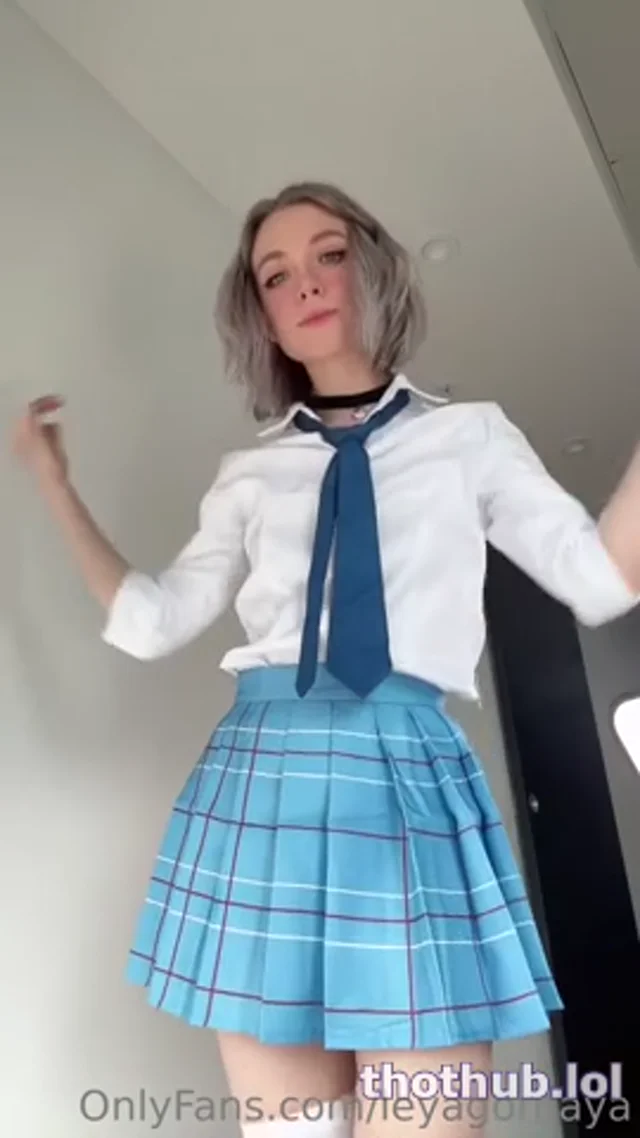 Leya Gornaya: Skirt and Tie