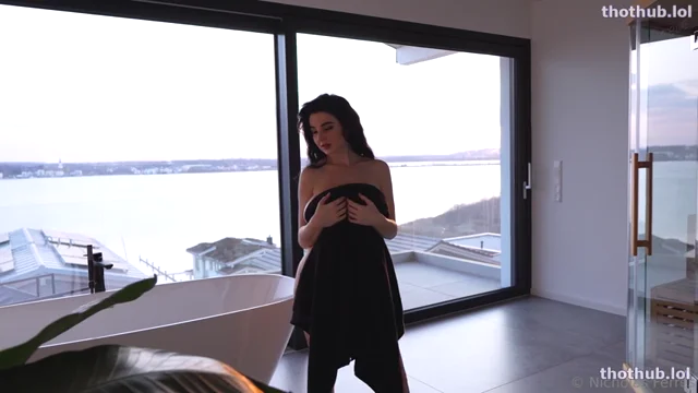 Laurine Nickel naked sauna PPV