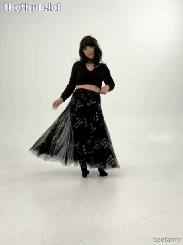 Beefarmr ass tease ppv