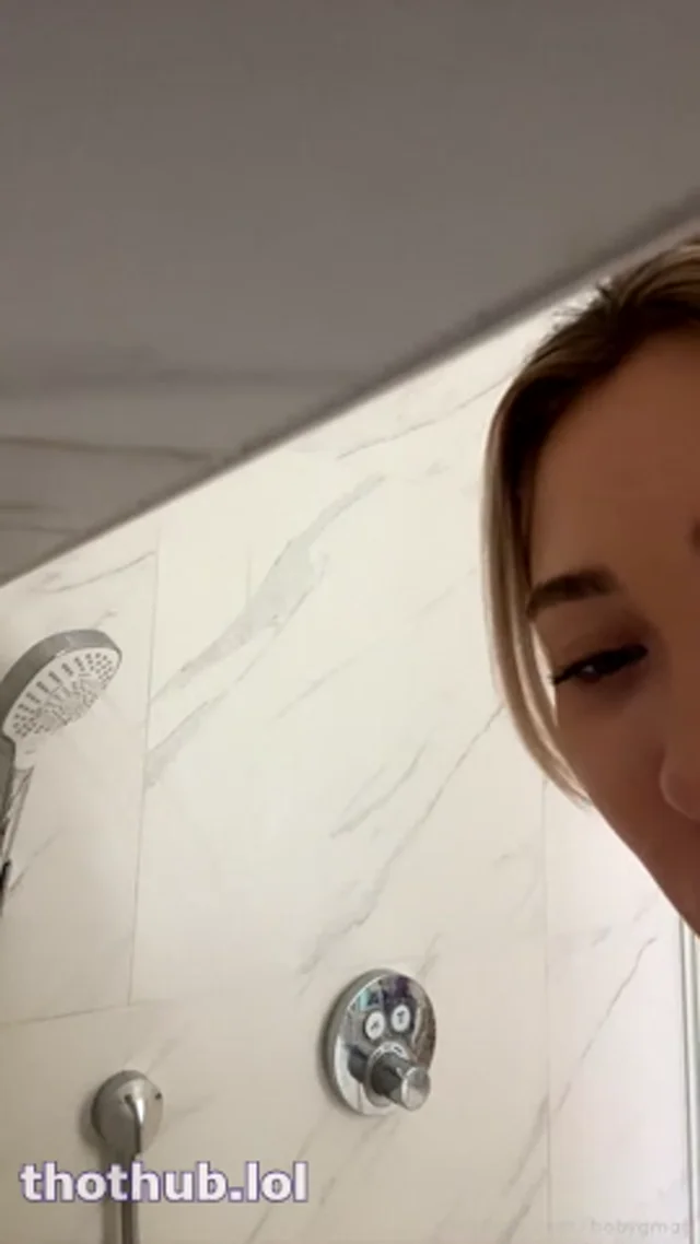 Stefanie Knight Shower livestream2