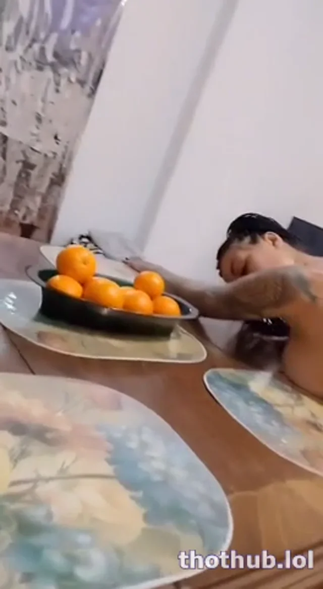 Tamara gala tanga roja