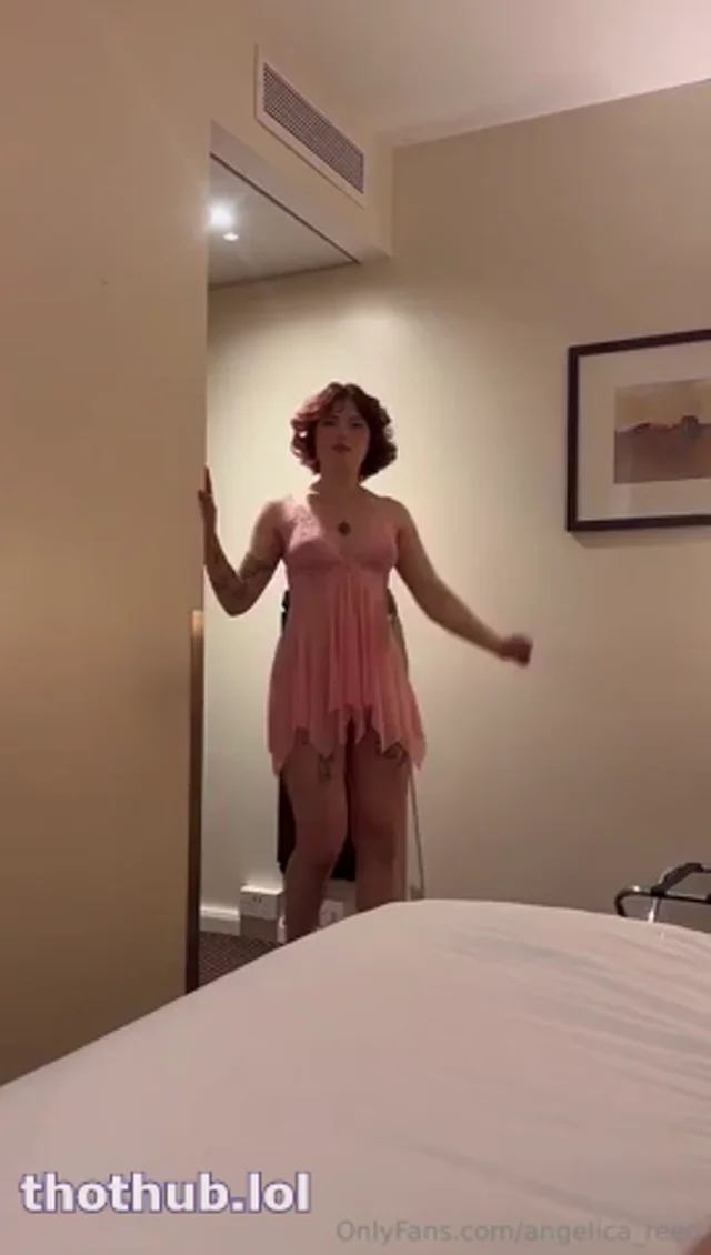 Angelica Reed have sex in a hotel room