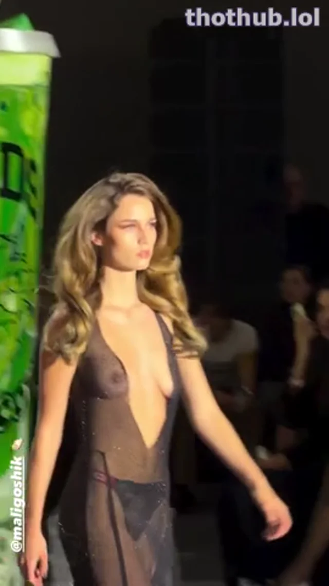 Anna Malygon nude Milan fashion