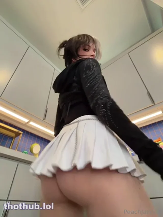 Peachjars  ass grinding down on your face