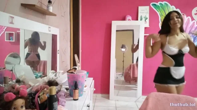 Naj Ferreira Organizando Minha Penteadeira