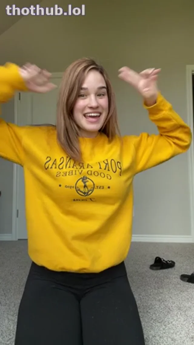 Ayexmadelinle bra tease