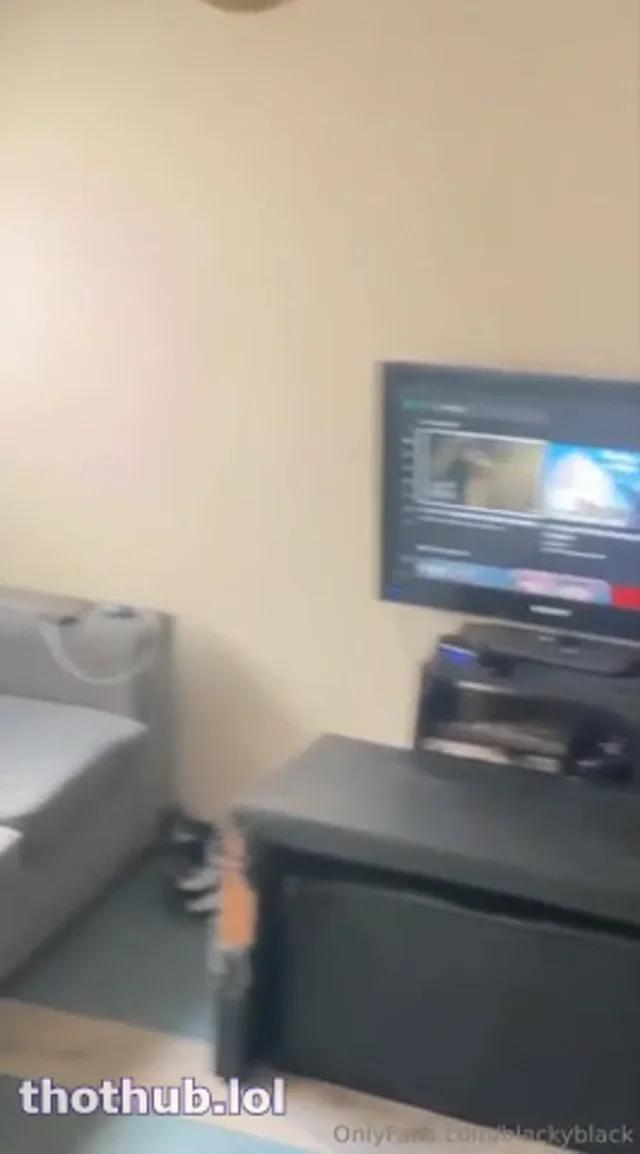 Blackyblack chupando pija