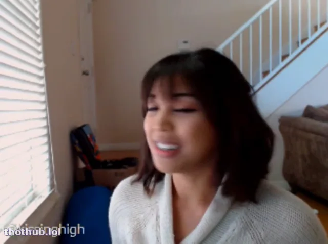 K!$$!ngH!gh answering the door naked!