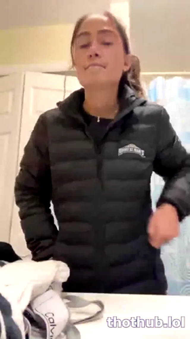 Petite.Princessxo shower tease and dildo deepthroat