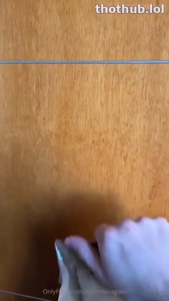 Fiammisxagain Fucks Delivery Guy As Paying