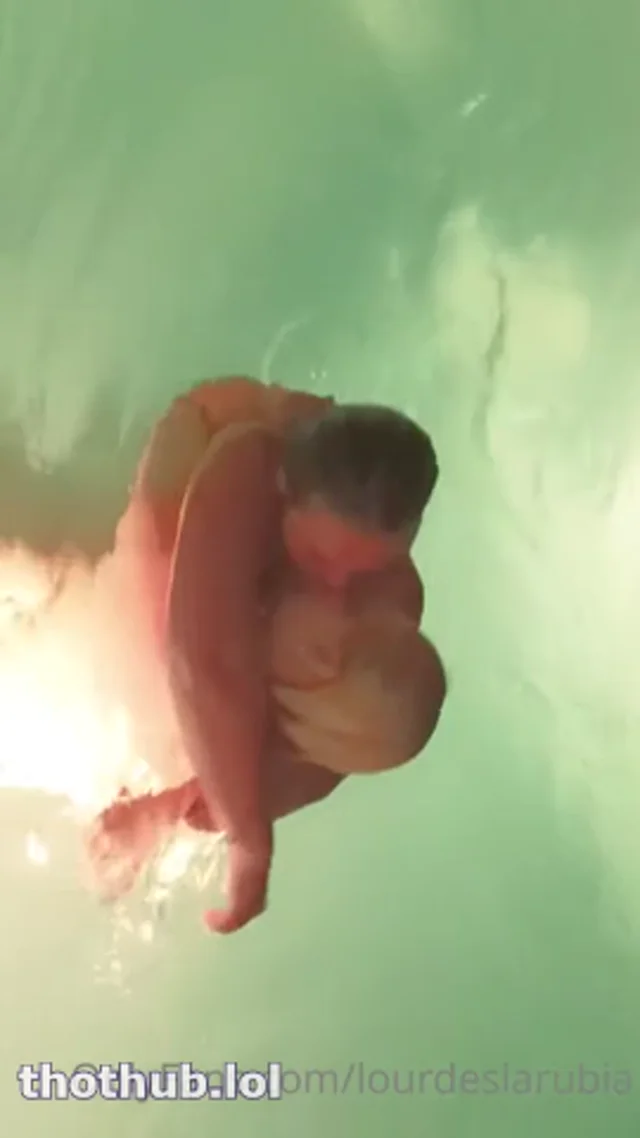 Lourdes la rubia y amiga