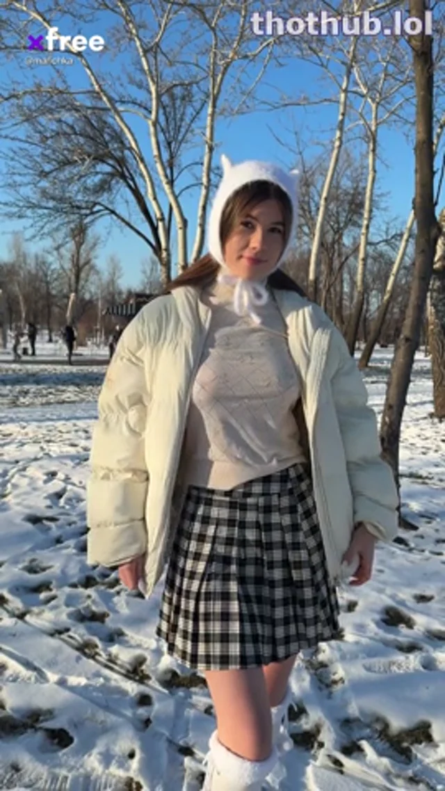 Marichka jiggles outside