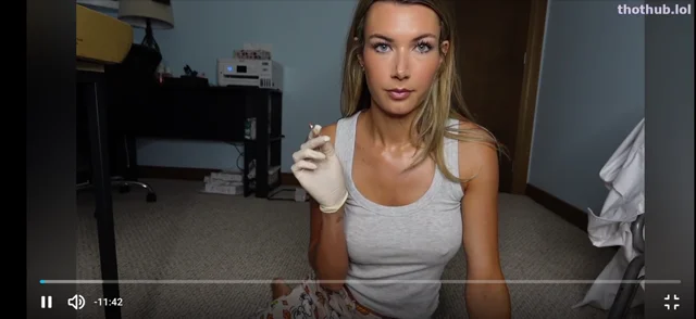 Sabrina Vaz – ASMR Maid