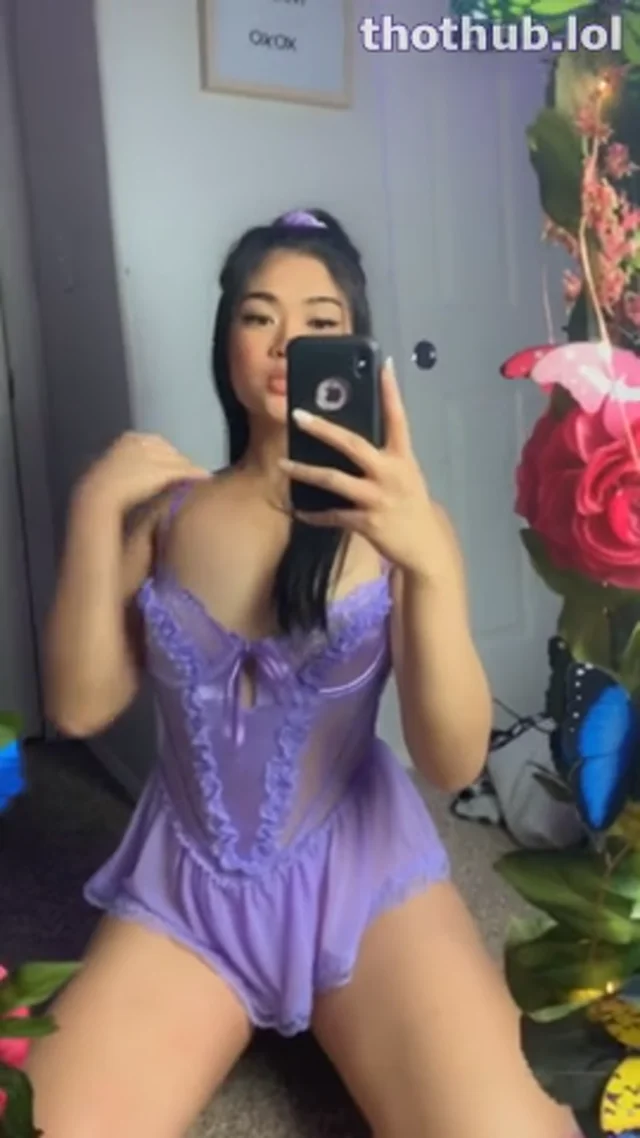 Lissie Samples: Purple Lace Vibrator