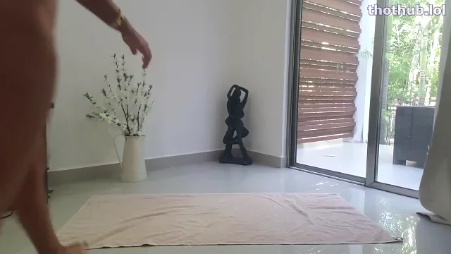 Jenny Scordamaglia – Naked Yoga