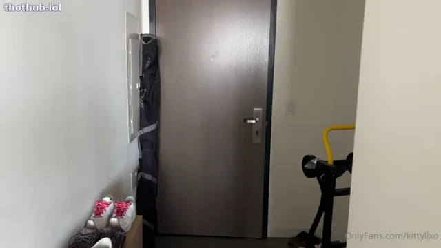 Kittylixo- thicc asian babe clapped