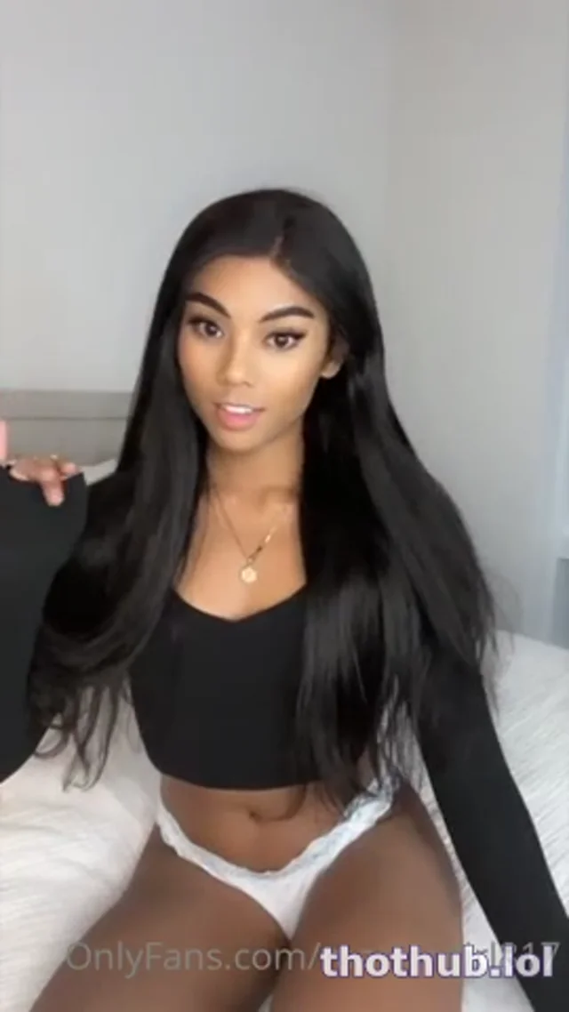 MARBLEGIRL817 – ONLYFANS – FIRST BUTT PLUG