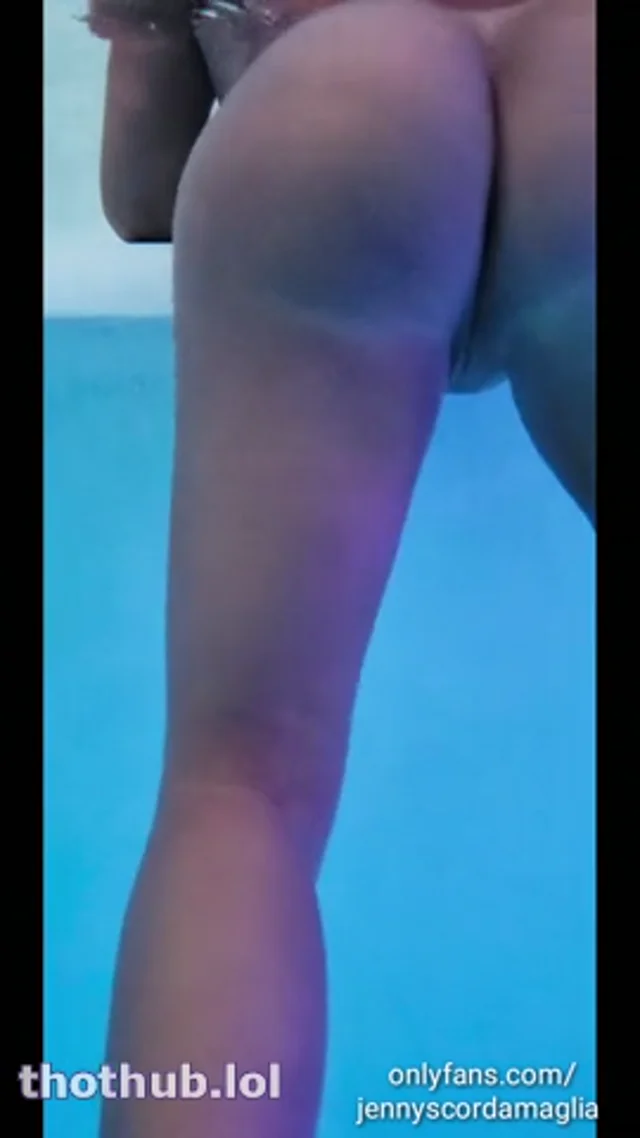 Jenny Scordamaglia – Underwater 02