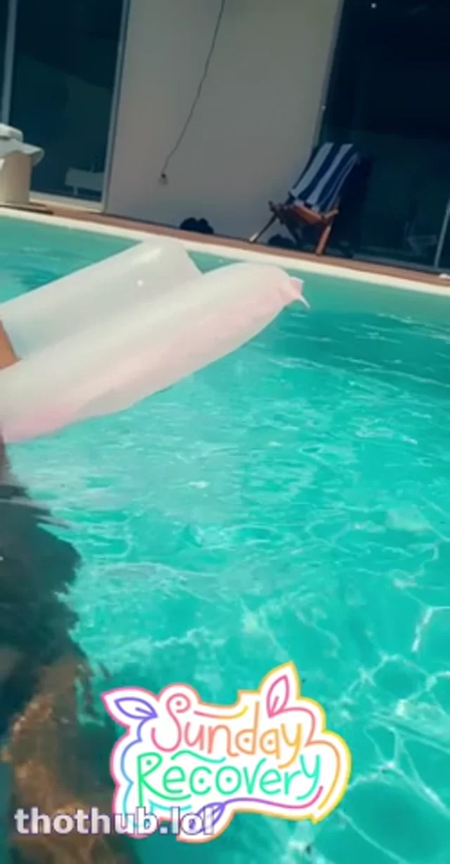 Jenny Scordamaglia – InPool Asscloseup 12