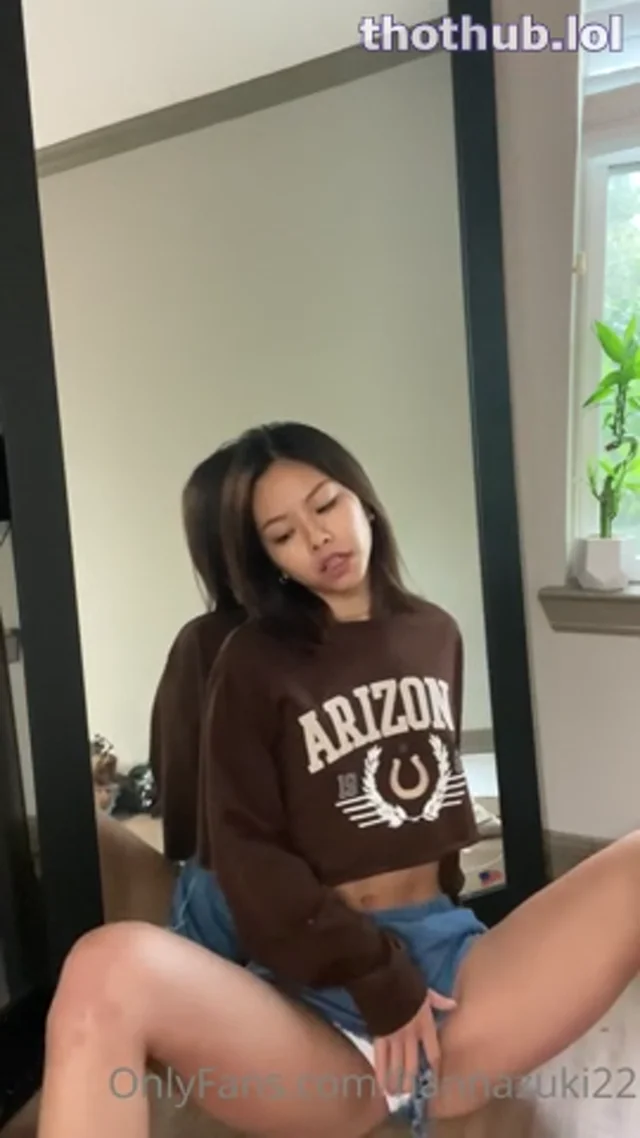 Hannazuki showing panties 2