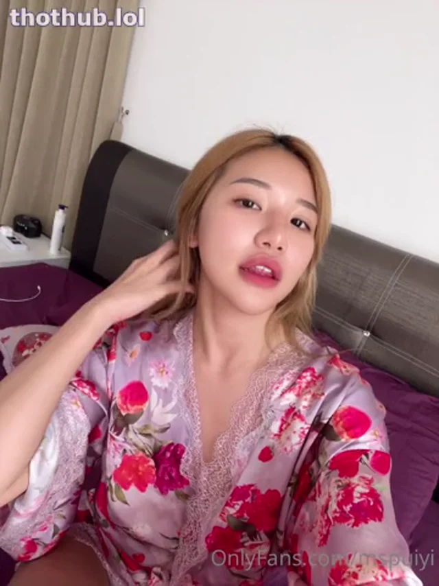 MsPUIYI FUCK HERSELF TO ORGASM